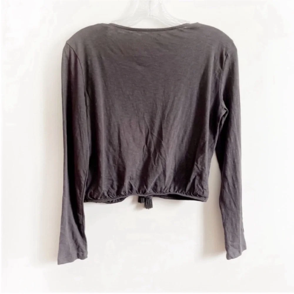 American Eagle top gray lace up crochet cropped long sleeves
